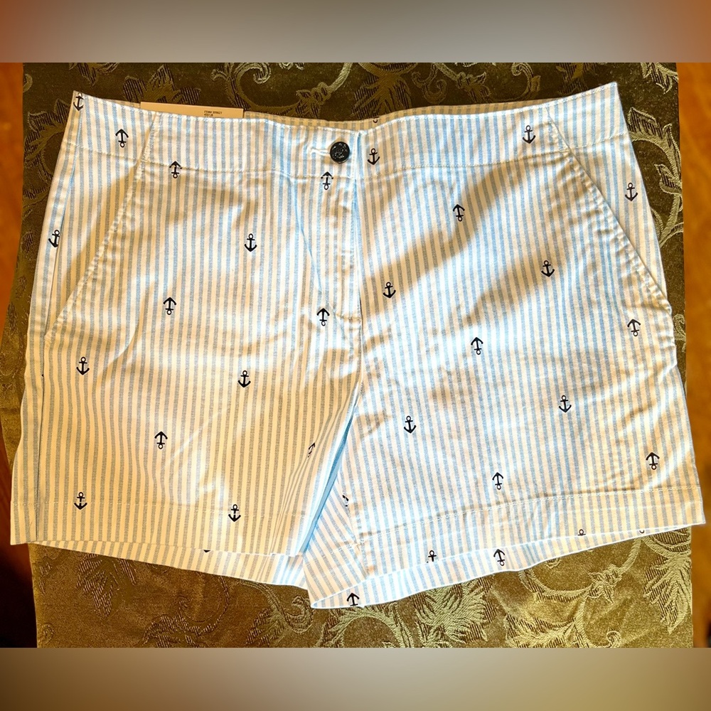 🍉Nautica Striped Women’s Shorts. NWT
